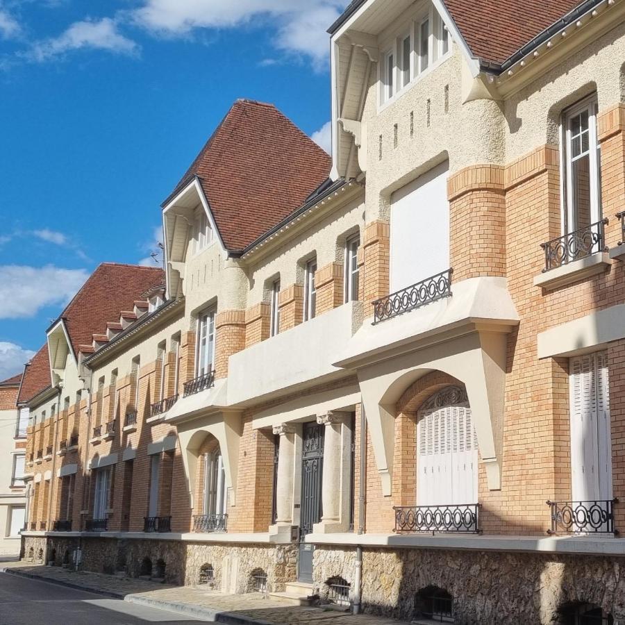 Au 53, Sous Le Chartil Apartman Reims Kültér fotó